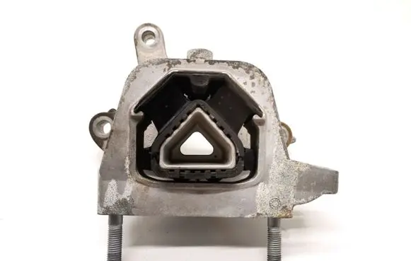 Peugeot 208 Engine mount bracket 9826551380