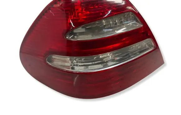 Mercedes-Benz E W211 Rear/tail lights A2118200364