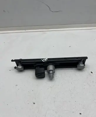 Iveco Daily 6th gen Seat belt adjustment rail 00039320 040215