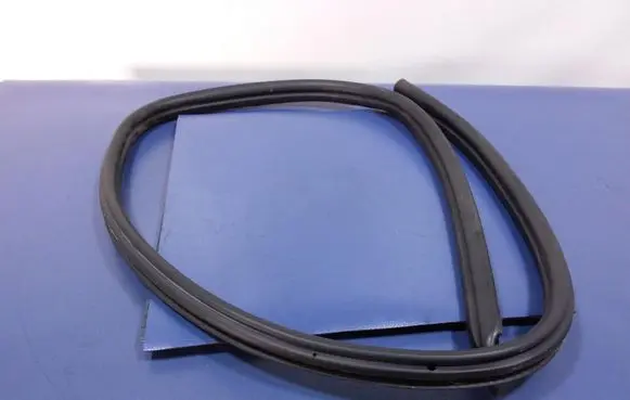 Porsche Boxster 987 Front door rubber seal 98753707503