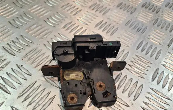 Renault Laguna III Tailgate/trunk/boot lock/catch/latch 8200747429A