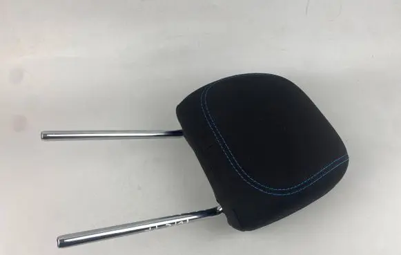 Chrysler Pacifica Front seat headrest 