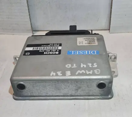 BMW 5 E39 Engine control unit/module 0281001078 2242212