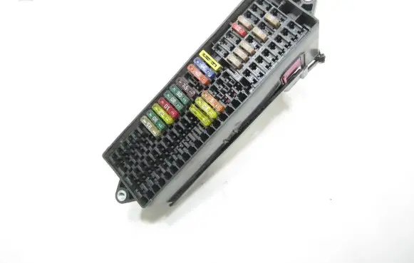 Volkswagen Touran I Fuse module 1T1970025AB 1T1970170E 1T1970030AN