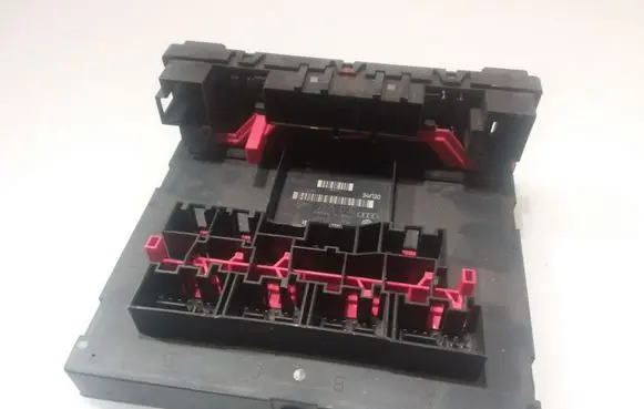 Volkswagen PASSAT B6 Comfort/convenience module 3C0937049J