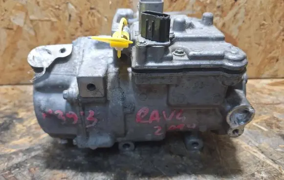 Toyota RAV 4 (XA50) Air conditioning (A/C) compressor (pump) 042200-0533