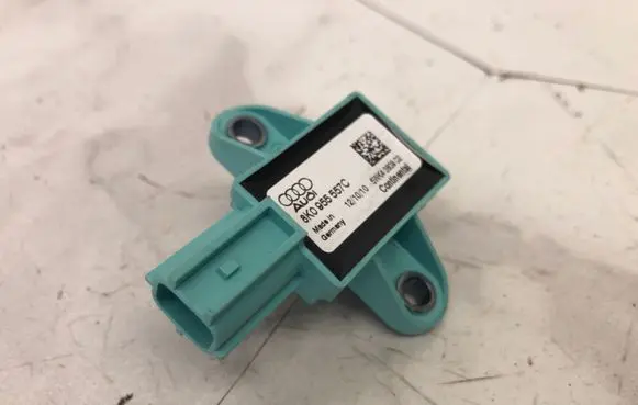 Audi A5 Sportback 8TA Airbag deployment crash/impact sensor 8K0955557C 5WK4380902
