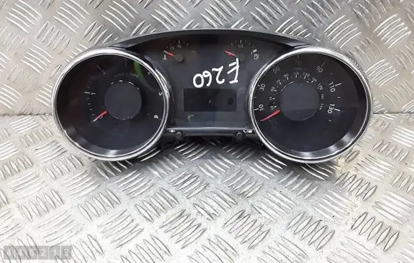 Peugeot 5008 Speedometer (instrument cluster) 9666175180 69189250U