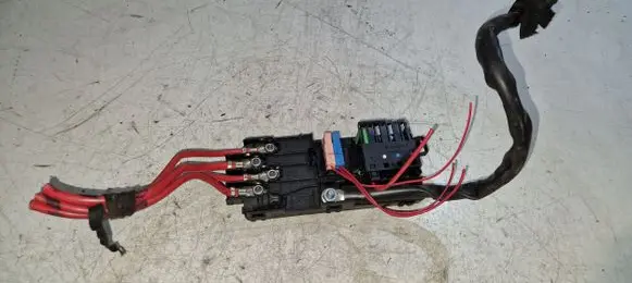 Mercedes-Benz E W211 Fuse box set 2115452301