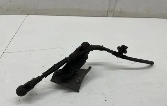 Audi A4 S4 B9 8W Headlight/headlamp level sensor 8W0941309E