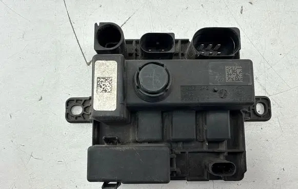 BMW 1 F20 F21 Current control relay 7633242