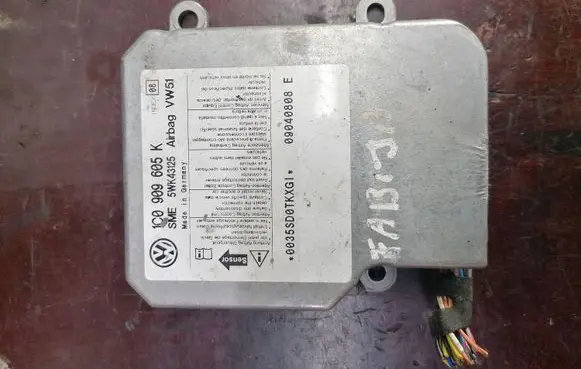 Skoda Fabia Mk1 (6Y) Airbag control unit/module 1C0909605K