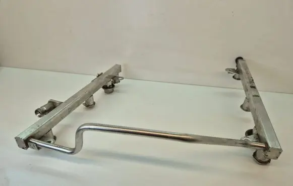 Mercedes-Benz ML W164 Fuel main line pipe A2720700995