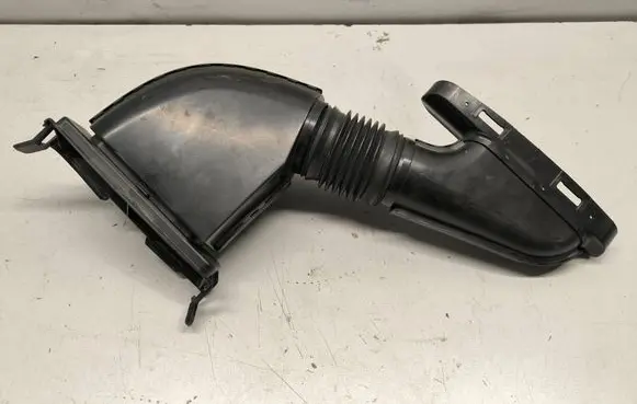 Mercedes-Benz C W205 Intake resonator A6540943700