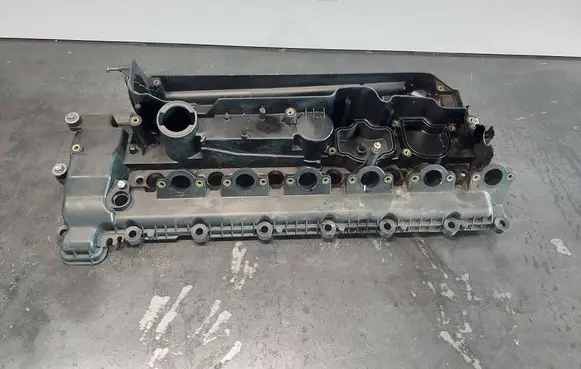 Rocker cam cover