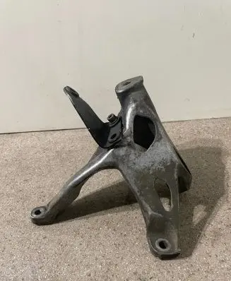 Audi A6 S6 C6 4F Engine mounting bracket 4F0199308AF