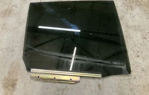 Toyota C-HR I Rear door window glass 