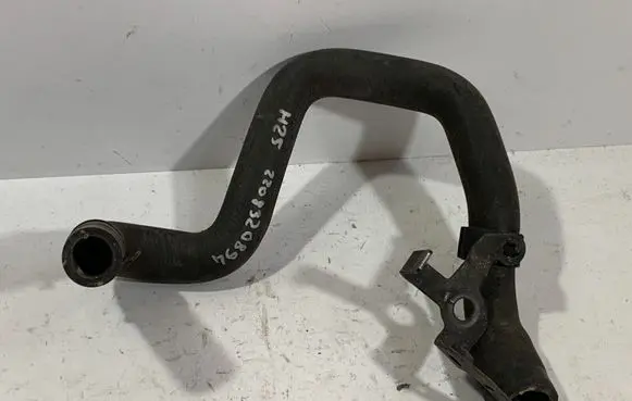 Mercedes-Benz S W220 Engine coolant pipe/hose A2208320894