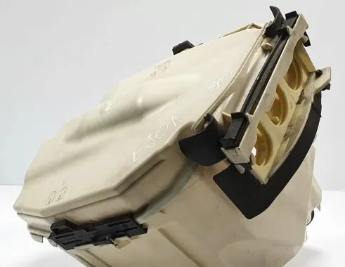 BMW 3 E90 E91 Fuse box cover 7544575
