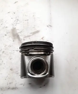 Piston