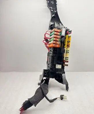 Mercedes-Benz ML W166 Fuse module A1665402350 02577112