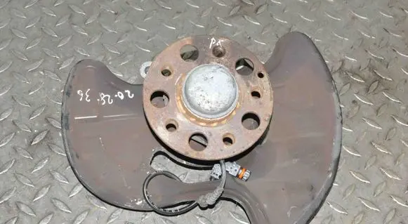 Mercedes-Benz SLK R172 Front wheel hub