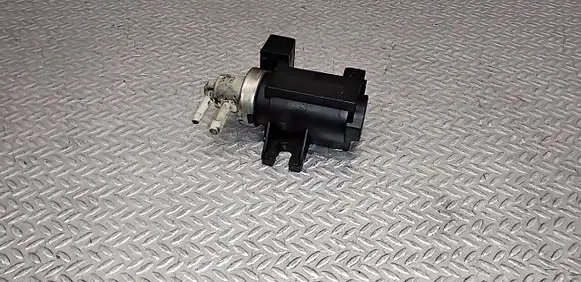 Volvo V70 Turbo solenoid valve 30637251
