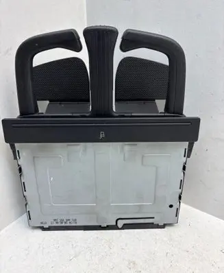 Volkswagen PASSAT B6 Cup holder back 8P0885995