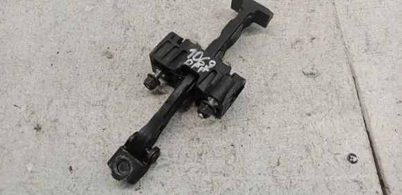 Volvo XC60 Front door check strap stopper 31298466