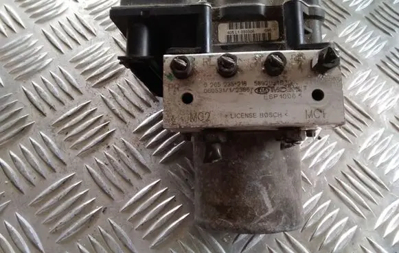 KIA Carnival ABS Pump 0265235218 589204D300 0265950614