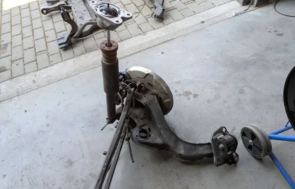 BMW 2 F44 Rear wheel hub spindle/knuckle 