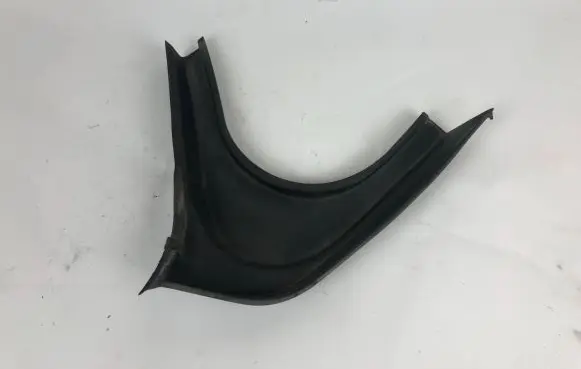 Trunk rubber seal (body)