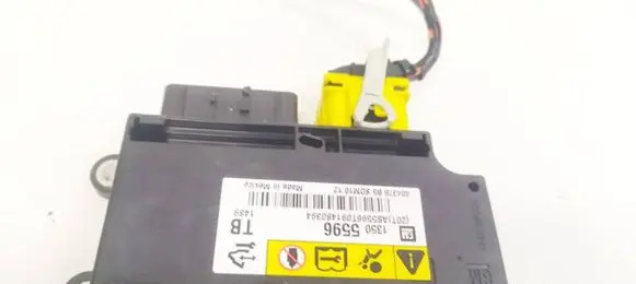Opel Insignia A Airbag control unit/module 13505596