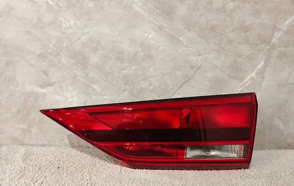 Audi Q3 F3 Tailgate rear/tail lights 83A945076