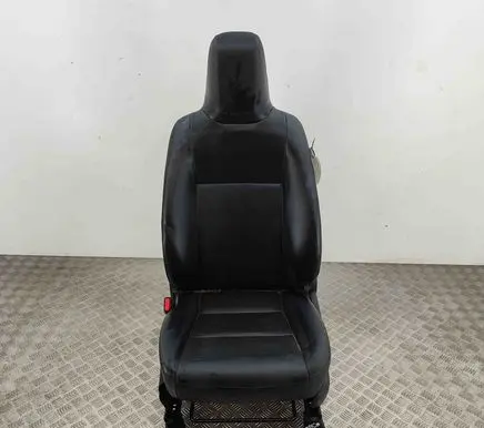 Toyota Hilux (AN120, AN130) Front driver seat 716200K250