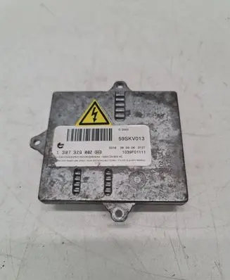 BMW 3 E46 Headlight ballast module Xenon 1307329082 1039F01111 59SKV013