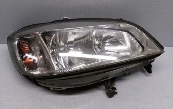 Opel Zafira A Headlight/headlamp 90582022 67716821 89100055