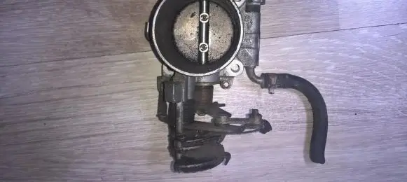 Subaru Legacy Throttle valve