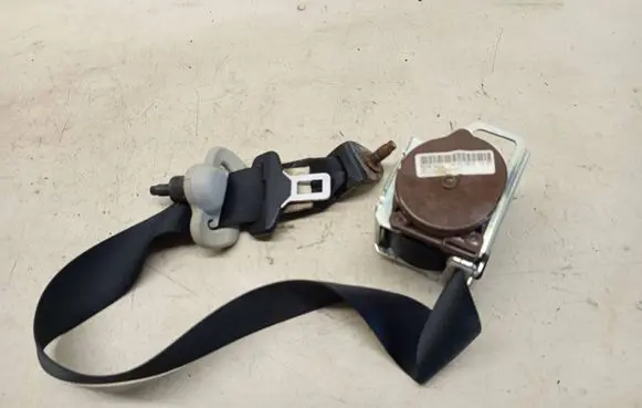 Nissan Qashqai+2 Rear seatbelt 502GF3A1GL 306338199 1903201211