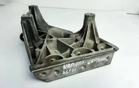 Skoda Rapid (NH) Engine mounting bracket 03L199207A