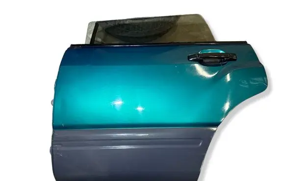 Subaru Forester SF Rear door