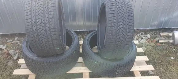 Jaguar F-Type R21 winter tire 2753521