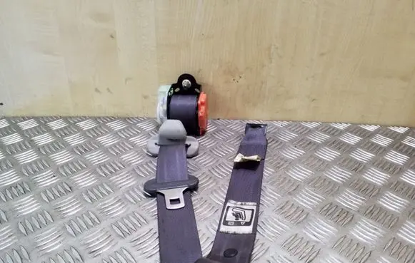 Mazda Premacy Rear seatbelt T89243T