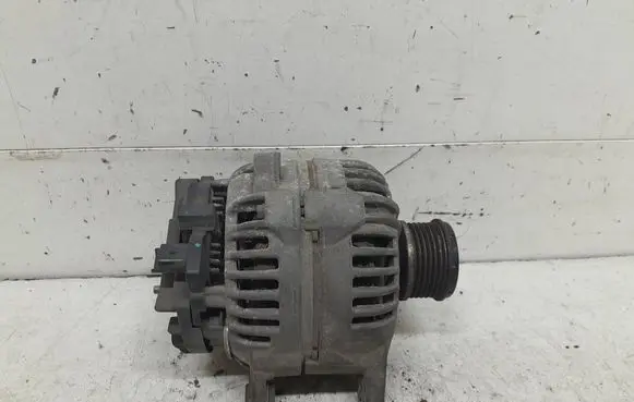 Nissan Qashqai Generator/alternator 0124525140 8200728292C