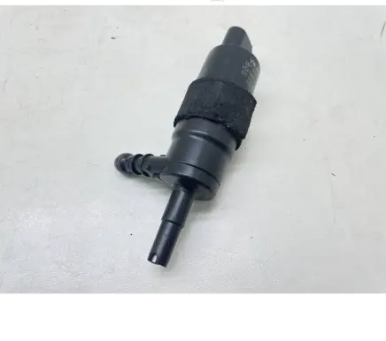 Audi A6 S6 C6 4F Headlight washer pump 3B7955681