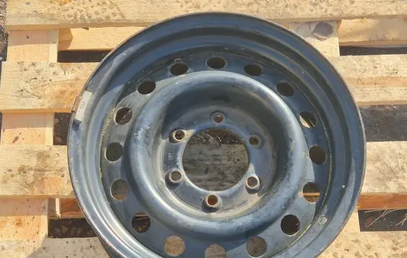 Toyota Land Cruiser (J120) R16 steel rim 