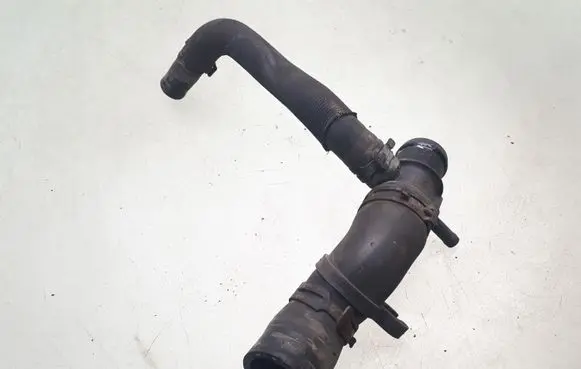 Volkswagen Golf V Engine coolant pipe/hose 1K0121087E