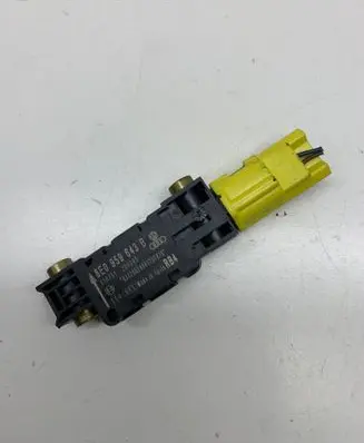 Audi A4 S4 B7 8E 8H Airbag deployment crash/impact sensor 8E0959643B 280205 010731