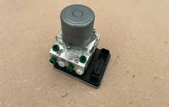 Mercedes-Benz GLE W167 ABS Pump A1679005005
