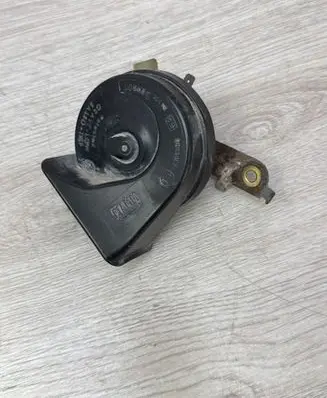Mercedes-Benz E W211 Horn signal A0045429120 0340042 2023401